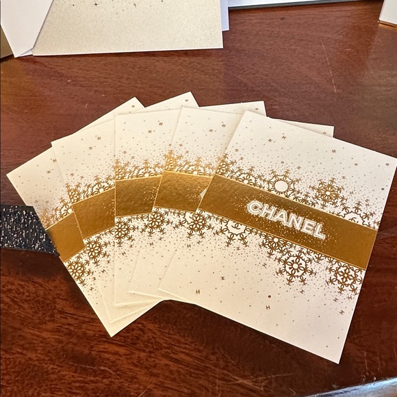 New CHANEL 17 piece Bundle - Picture 13 of 17